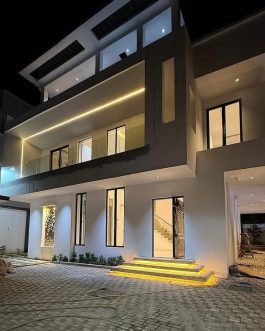 Newly constructed 5 Bedrooms fully Detached Duplex With 1 bedroom boys quarters, a swimming pool, Smart home automation and a penthouse.